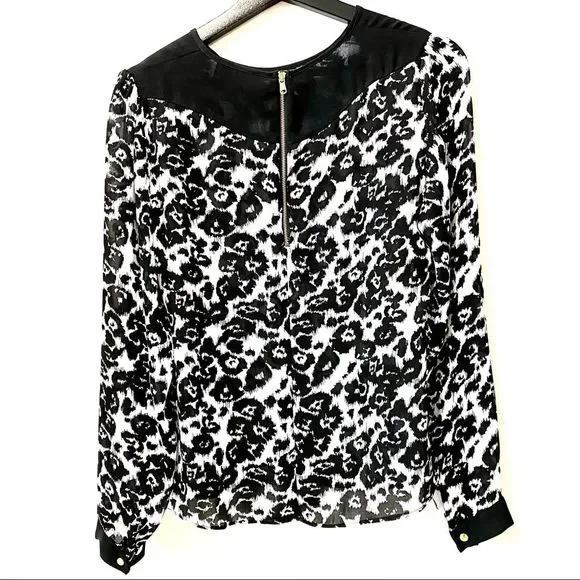 Worthington Blouse - Picture 2 of 7